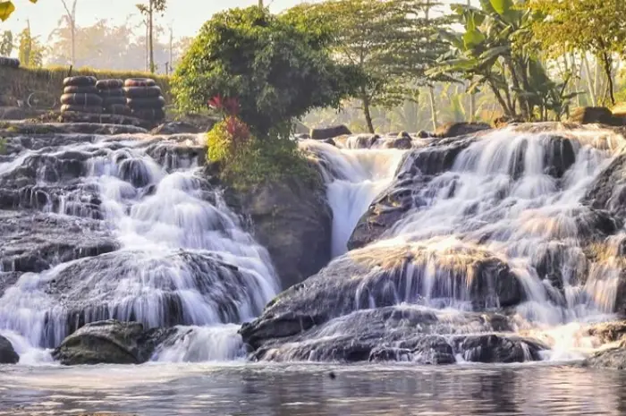 Sumber Maron, Pemandian Alami dengan Panorama Alam yang Indah di Malang
