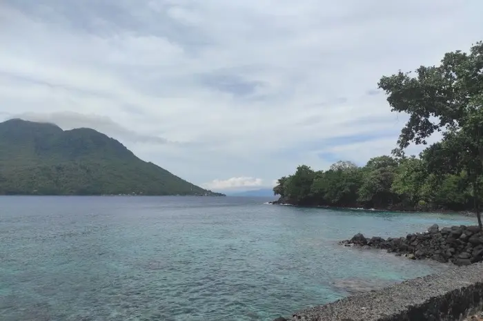 Pantai Jikomalamo